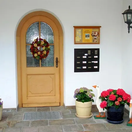 Rosa 2 Hohenschwangau フュッセン
